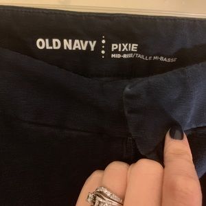 Old Navy Pixie Navy Pant size 18 mid-rise regular